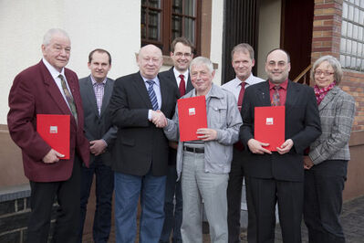 Ehrungen bei der SPD: D. Ullrich, S. Koch, W. Schuster, D. Rauber, B. Schulze, J. Mock, F. Schneider, K. Stopperka